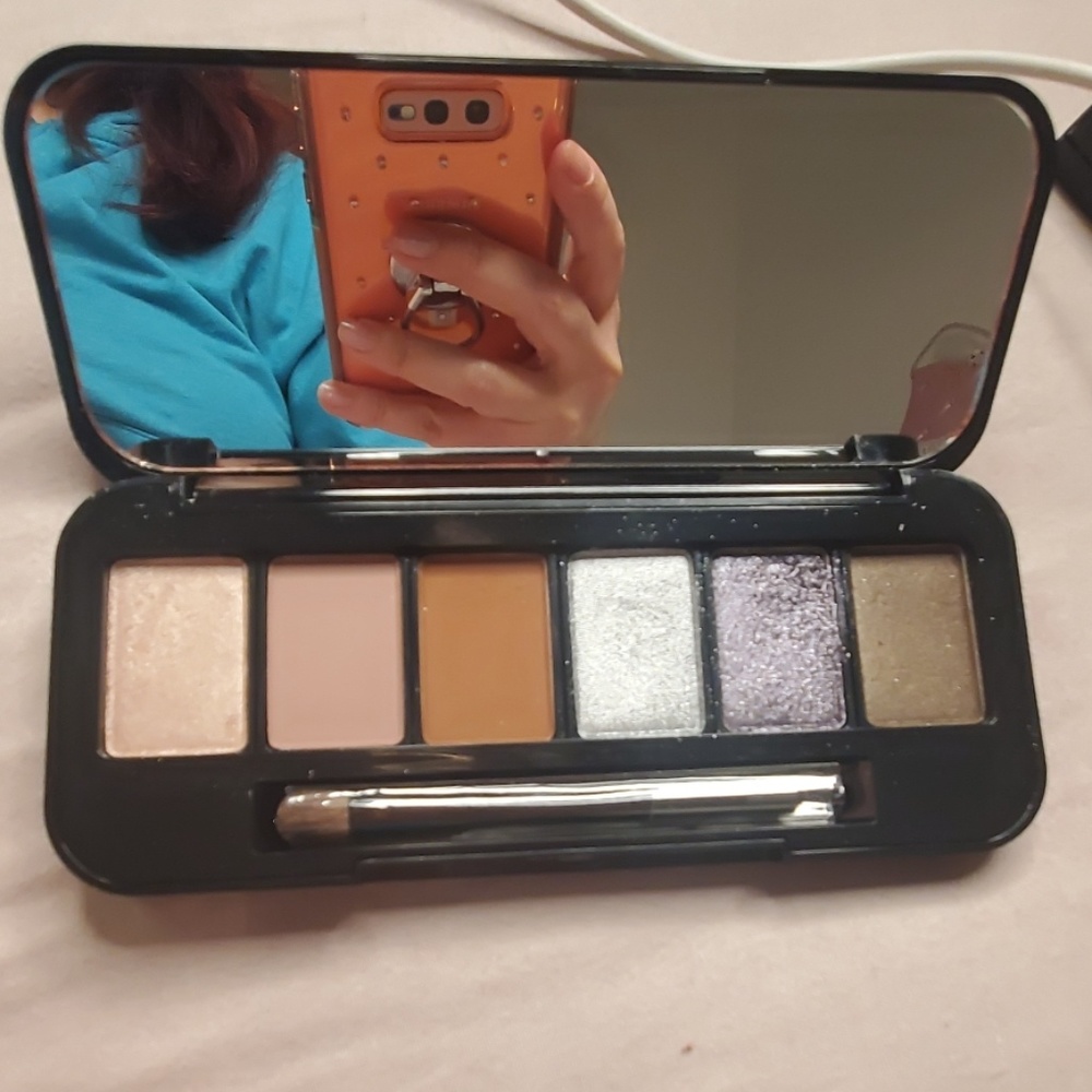 Buxom Customizable Eyeshadow Palette